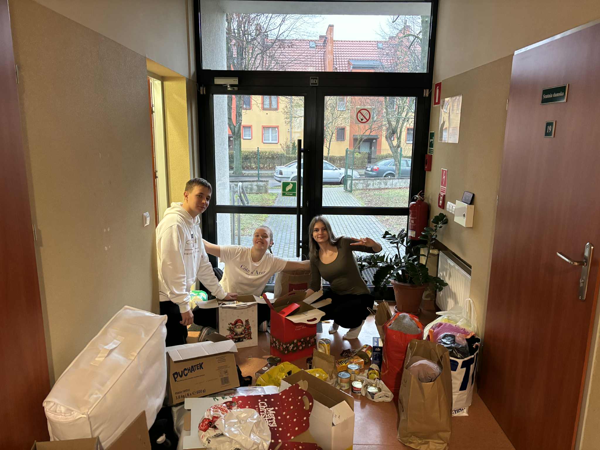 Image/szlachetna-paczka-/paczka-4.jpeg Image/szlachetna-paczka-/paczka-4.jpeg